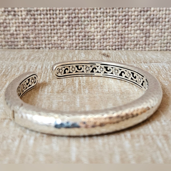 John Hardy JAI hammered sterling silver cuff bracelet - Picture 2 of 9